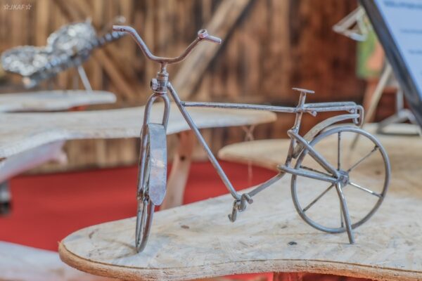 KON04246 (1) KON04246 (1)